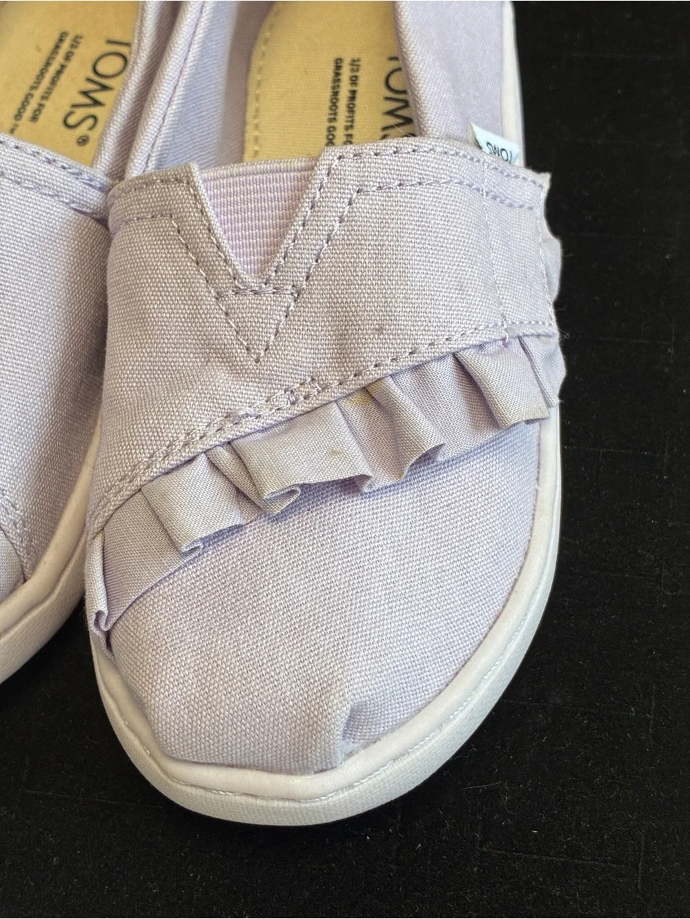 TOMS Tiny Ruffle Textile Slip-On Shoes Lavender Purple Toddler Girl 9 Hook Loop